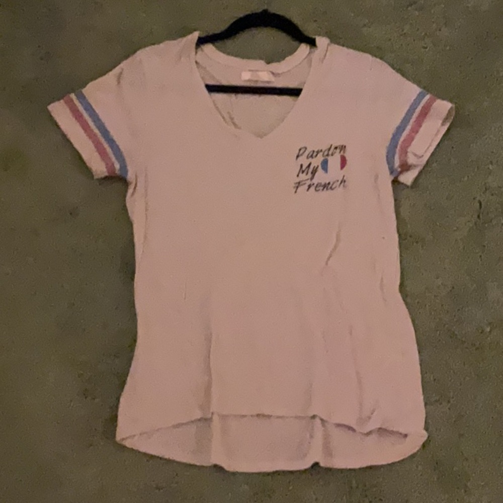 Sugar V-Neck Tee with French Graphic - Cream
